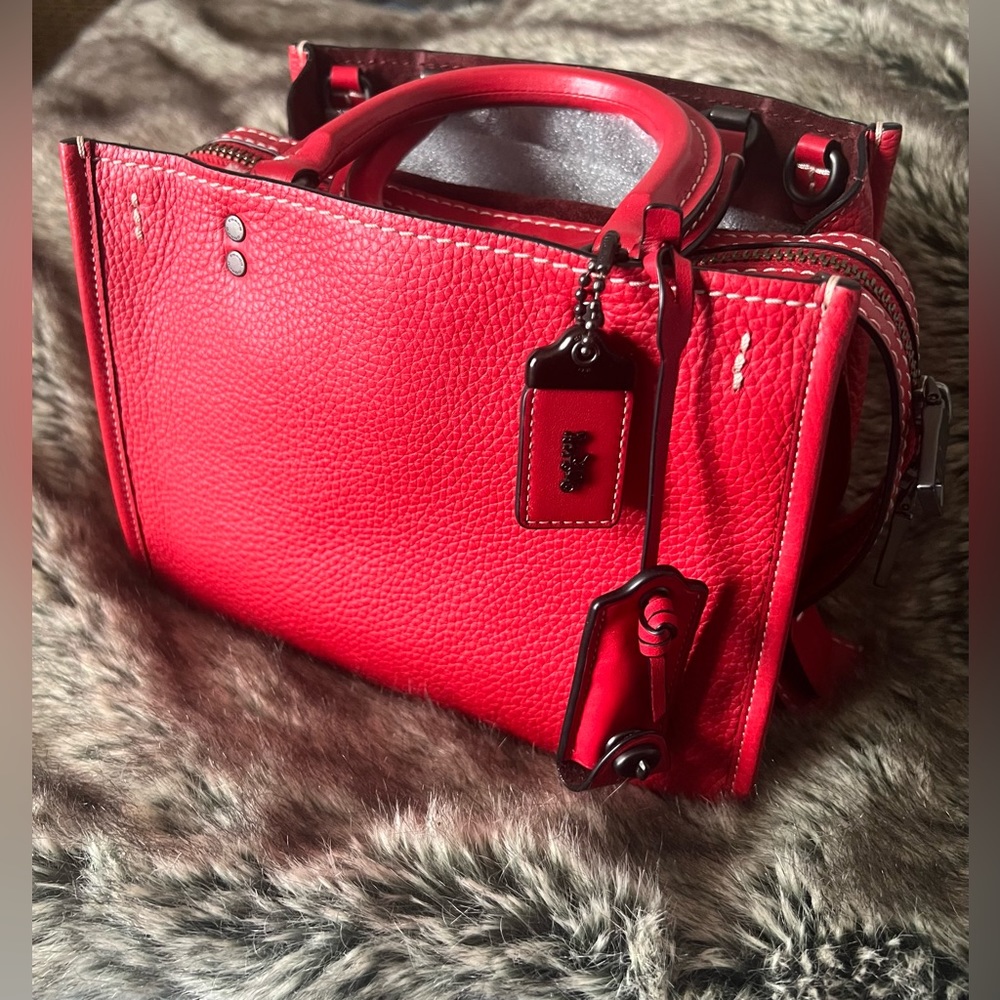 Coach Rogue 25 - 1941 Red